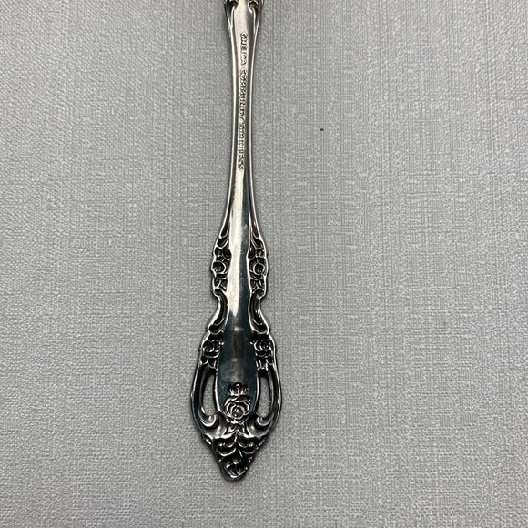 Oneida Community BRAHMS Stainless Glossy Rose Flatware Teaspoon - Picture 4 of 7